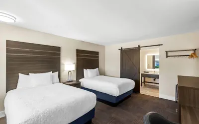 Photo 4 - Travelodge by Wyndham Santa Rosa Wine Country