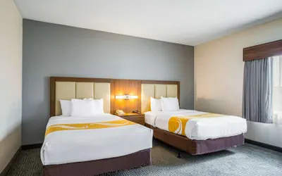 Photo 5 - Quality Suites Lansing West