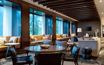Photo 2 - New York LaGuardia Airport Marriott