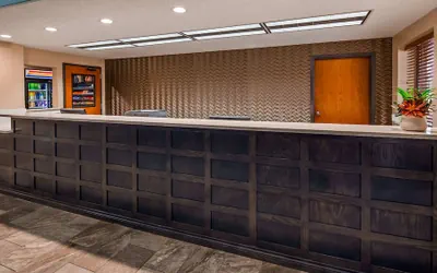Photo 4 - Best Western Warren Hotel