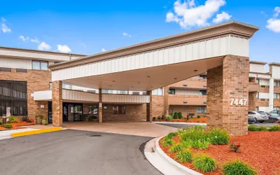 Photo 2 - Best Western Warren Hotel