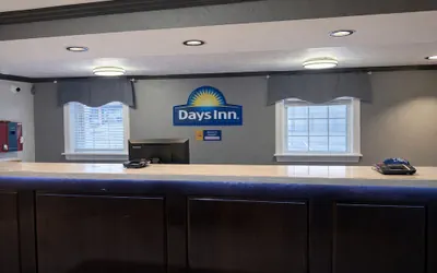 Photo 3 - Days Inn by Wyndham Amherst OH – Near Cleveland, Cedar Point & Lake Erie
