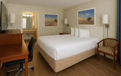Photo 4 - Days Inn by Wyndham Bradenton I-75