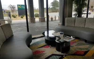 Photo 2 - Quality Inn Calhoun North I-75