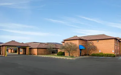 Photo 2 - Quality Inn Summersville - New River Area
