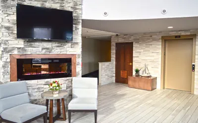 Photo 2 - Holiday Inn & Suites Syracuse Airport - Liverpool by IHG