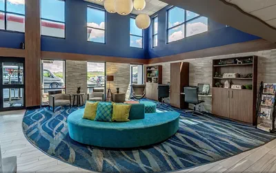 Photo 3 - Holiday Inn & Suites Syracuse Airport - Liverpool by IHG