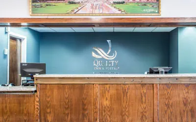 Photo 5 - Quality Inn & Suites Palm Island Indoor Waterpark
