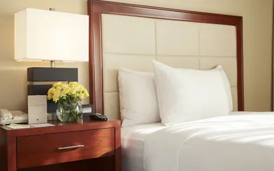 Photo 4 - DoubleTree Suites by Hilton Hotel Cincinnati - Blue Ash