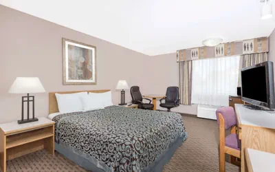 Photo 4 - Days Inn & Suites by Wyndham Kanab