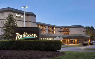 Photo 2 - Radisson Hotel Akron/Fairlawn