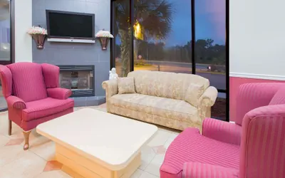Photo 4 - Howard Johnson by Wyndham Dothan