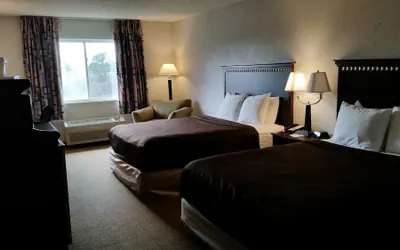 Photo 4 - Days Inn & Suites by Wyndham Vancouver