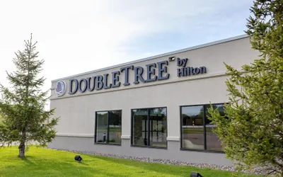 Photo 2 - DoubleTree by Hilton Austin, MN