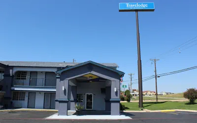 Photo 2 - Travelodge by Wyndham Killeen/Fort Hood