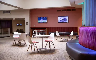 Photo 5 - Radisson Plaza Hotel at Kalamazoo Center