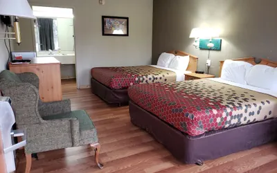Photo 5 - Mountain Home Inn
