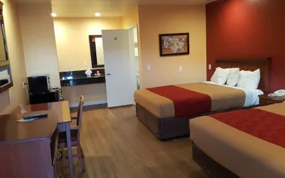 Photo 3 - Rodeway Inn Carson - Los Angeles South
