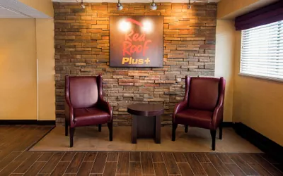 Photo 3 - Red Roof Inn PLUS+ Chicago - Naperville