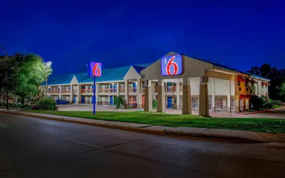 Photo 2 - Motel 6 Arlington, TX