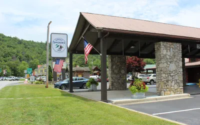 Photo 2 - Great Smokies Inn Cherokee