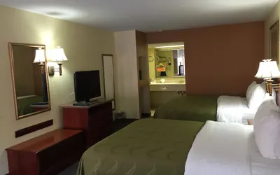 Photo 5 - Econo Lodge Inn & Suites Eagle Pass