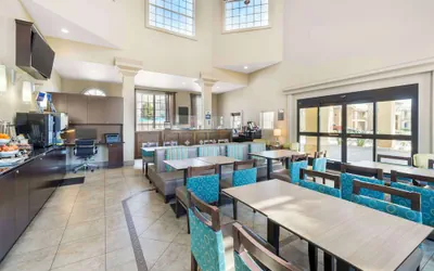 Photo 3 - Best Western Oxnard Inn