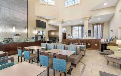 Photo 4 - Best Western Oxnard Inn
