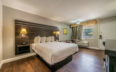 Photo 2 - Best Western Inn Of Jasper