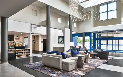 Photo 3 - Delta Hotels by Marriott Toledo