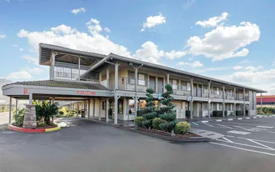 Photo 2 - Best Western Cordelia Inn