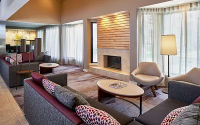 Photo 2 - Sonesta Select Miami Lakes