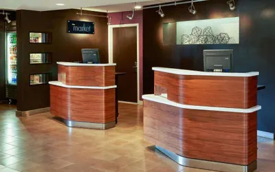 Photo 4 - Sonesta Select Miami Lakes