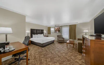 Photo 5 - Best Western Plus Northwoods Inn