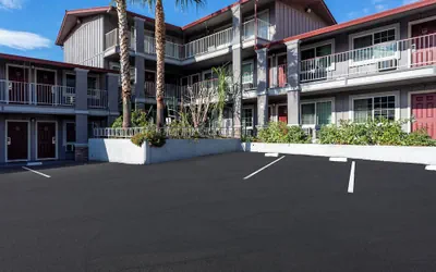 Red Roof Inn Redding