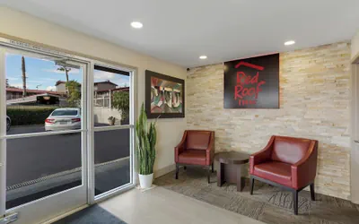 Photo 3 - Red Roof Inn Redding