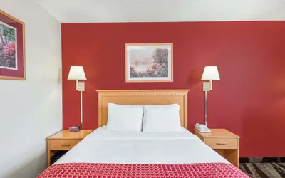 Photo 4 - Days Inn by Wyndham Gillette
