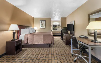 Photo 5 - SureStay Hotel by Best Western Summersville