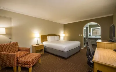 Photo 5 - Best Western Inn
