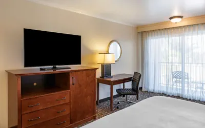 Photo 5 - Best Western Plus Royal Oak Hotel