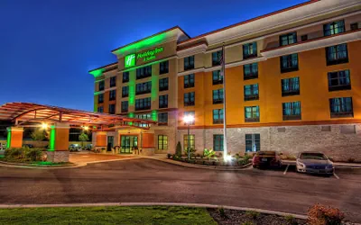 Photo 2 - Holiday Inn Hotel & Suites Tupelo North by IHG