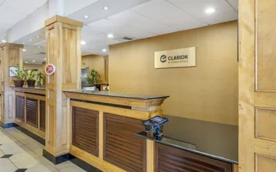 Photo 4 - Clarion Hotel Anaheim Resort