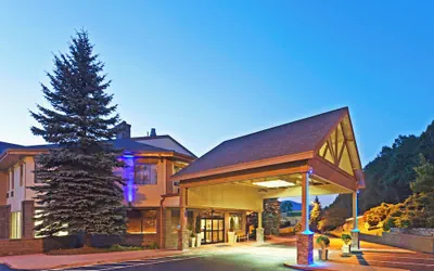 Photo 2 - Holiday Inn Express Blowing Rock South by IHG