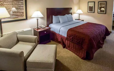 Photo 5 - Michigan City Inn