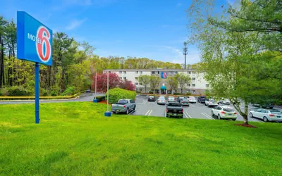 Photo 2 - Motel 6 Milford, CT