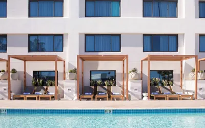 Photo 2 - Hilton Santa Monica Hotel & Suites