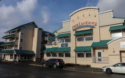 The Landing Hotel & Restaurant