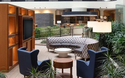 Photo 3 - Embassy Suites by Hilton San Francisco Airport Oyster Point