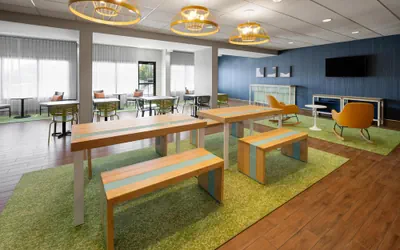 Photo 4 - Spark by Hilton Decatur