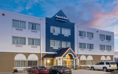 Photo 2 - AmericInn by Wyndham Cedar Rapids North